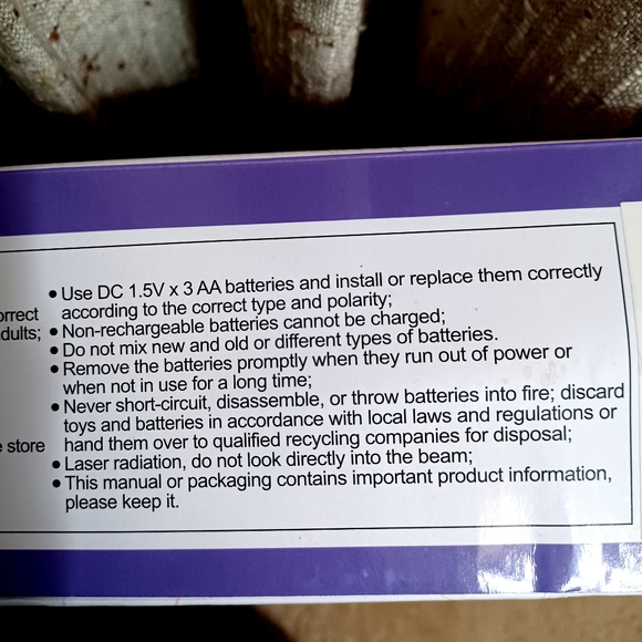 Sit & Spin Plays music 🎵🎶 - Picture 9 of 11